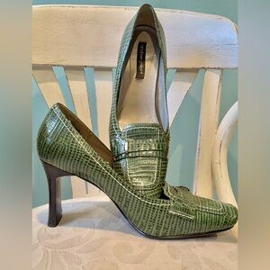 Andrew Geller Green Textured Loafer Heels